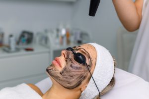 Carbon peeling Hollywood – BH Body Studio Militari